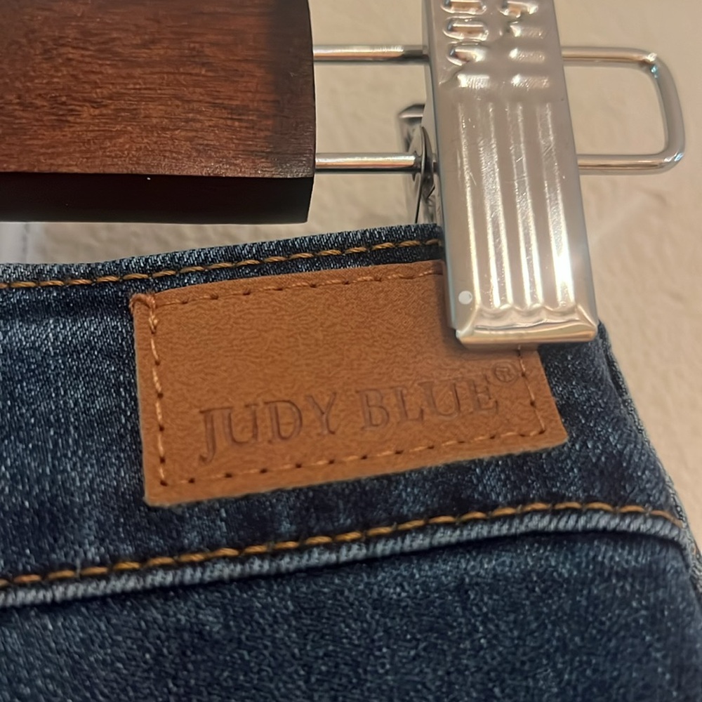 Judy Blue Distressed Skinny Fit Size 13/31 Excellent Condition - Picture 6 of 7